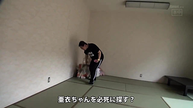 Hot Ai Uehara Shows Her Blowjob Skills And Publicly Tempts Men