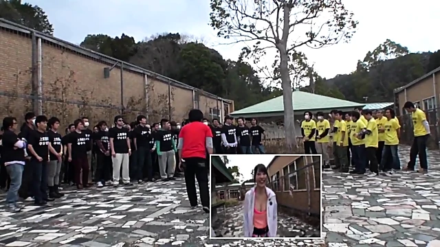 Hot Ai Uehara Shows Her Blowjob Skills And Publicly Tempts Men