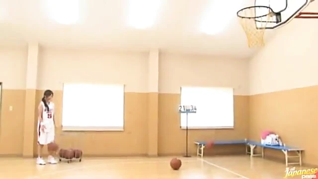 Naked Kinky Japanese Sport Model Asuka Plays X-Rated Basketball Game