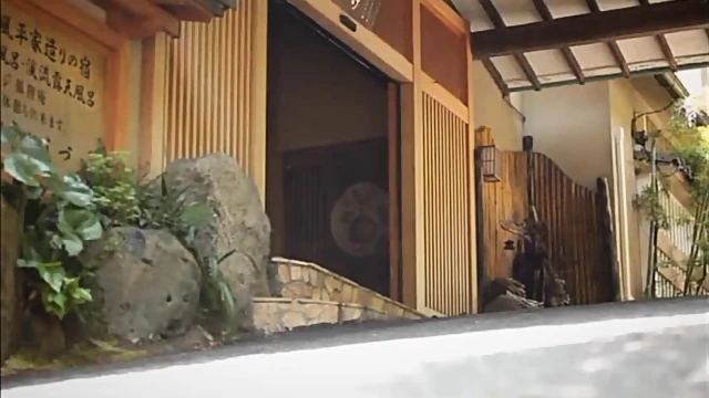 Akiho Yoshizawa Loves Big Dicks & Seduces Them With Expert Blowjob Skills