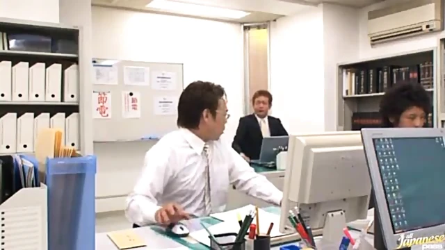 Sultry Cleaning Lady Yuu Gets Fucked Hard By Her Boss In Bath