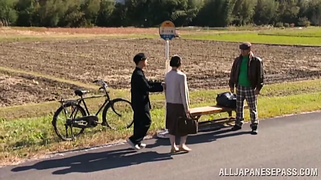 Seductive Mature Asian Amateur Dominates With Face Sitting & Hot Dick Ride