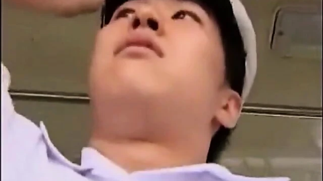 Sex Worker Gives Handjob & Masturbates Passenger In Public Bus Ride