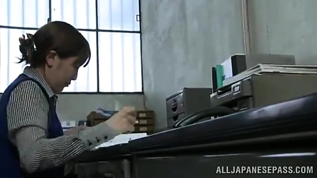 Seductive Cleaning Lady Strips Down And Tempts Her Manager Explicitly