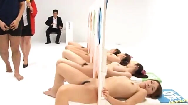 Excited Game Winner Gets Lucky With Her Sexy Riding Prizegirl