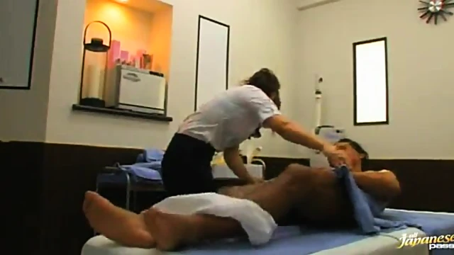 Mature Japanese Woman Gives Sensual Massage Before Hot Fuck Service