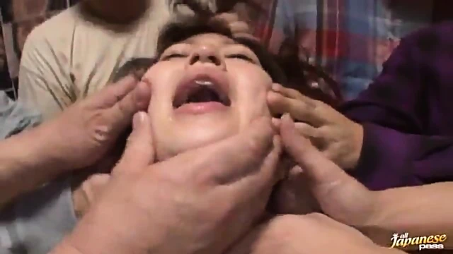 Ichika Kuroki Peeks Out Of Box To Suck Cocks In Sultry Showdown