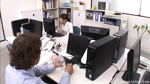 Gorgeous Secretary Ayami Shunka Gets Surprise Naughty Fuck Thrill Ride