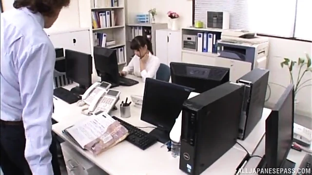 Gorgeous Secretary Ayami Shunka Gets Surprise Naughty Fuck Thrill Ride