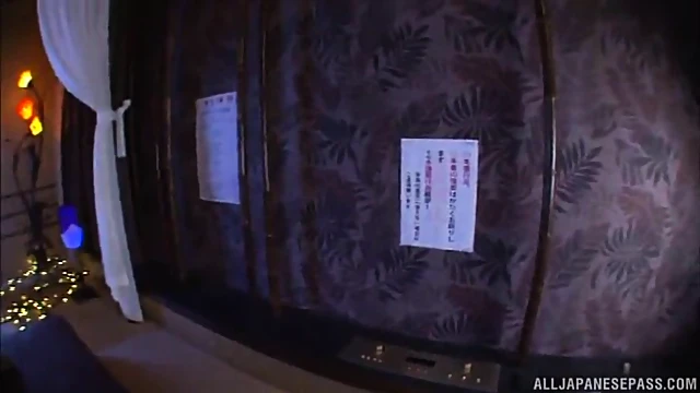 Sizzling Yui Delivers Epic Blowjob Before Offering Her Pussy Up