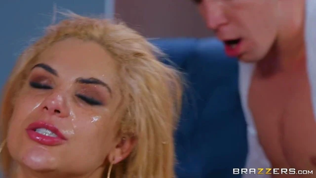 Bonnie Rotten Gets Anal Fucked Wildly Until Cummed Hard Inside Her Asshole