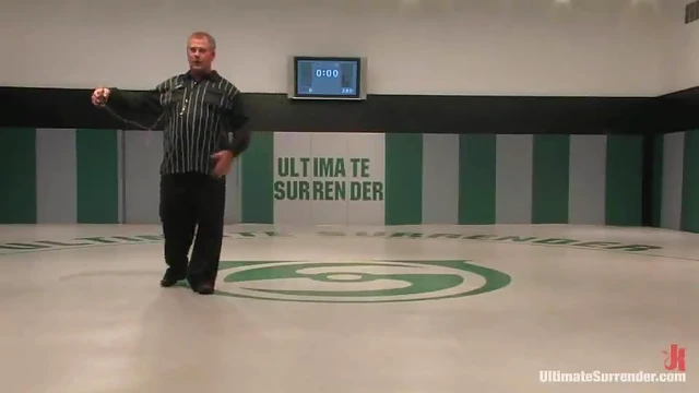 Syd Blakovich Dominates Another Hot Catfight Encounter Easily