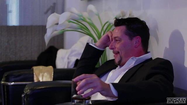 Sexy Big-Titted Porn Star Gets Hardcore Anal Gangbang Action