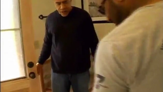 Sexy Gianna Michaels Showcases Her Blowbang Skills on Multiple Big Dicks