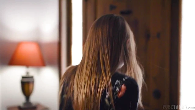 Jane Wilde's Trimmed Pussy Opens Wide During Hot Sex Session