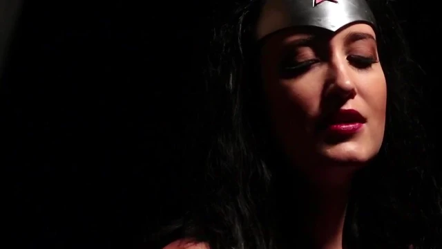 Hot Desert Threesome Features Two Stunning Heroines Loving A Good Looking Cock