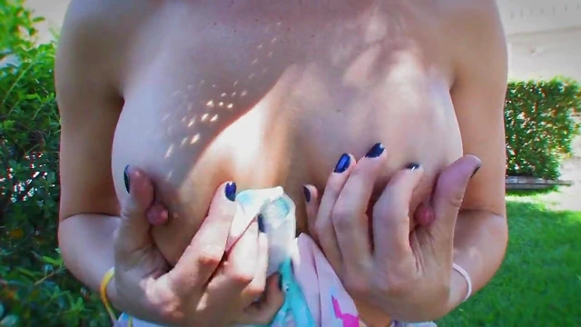 Sizzling Cougar Takes Cock Outdoors for Epic Ride Adventure