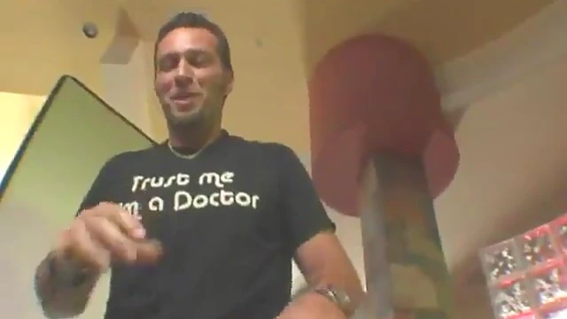 Guy Fingers His Girl to Ecstasy Before She Gives Him a Steamy Blowjob