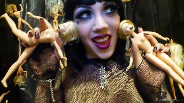 Moaning Blonde Gets Her Tight Pussy Hardcore Filled in Close-Up Shoot