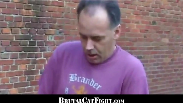 Sexy Amateur Jeans Wearer Gives Steamy Blowjob Before Hot Outdoor Bonking