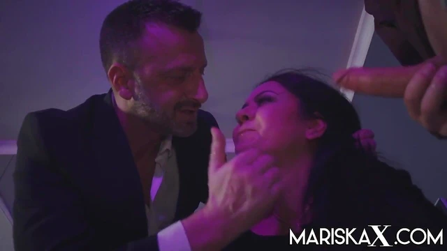 Sex-Kitten Mariska Takes Two Hard Cocks Simultaneously