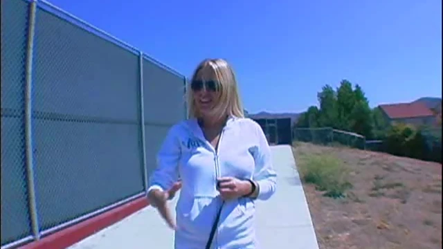 Cute Riley Takes Chunky Cock into Mouth Before Riding It Hardcore Style