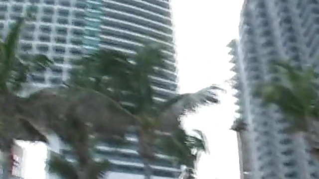 Seductive Chick Delivers Unforgettable Blowjob Experience