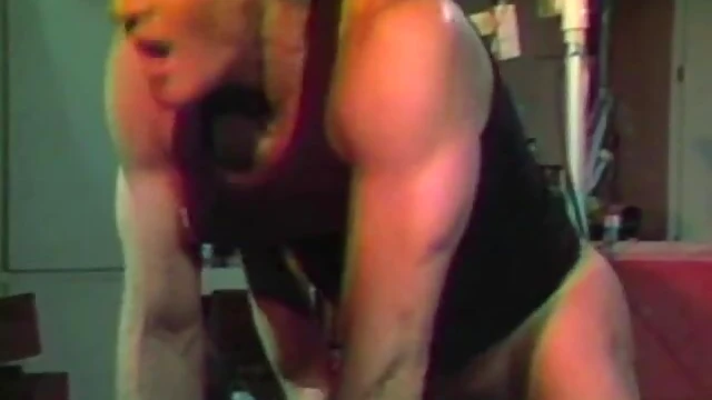 Skillful Lover Ravishes Lady’s Throbbing Pussy Deeply