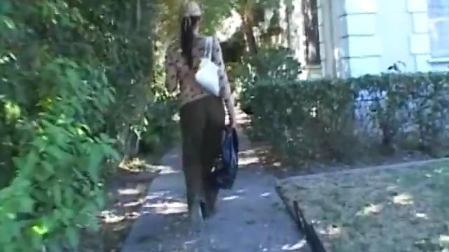 Hot MILF in Fishnets Craves Deep Anal Thrills from Big Cock硬度