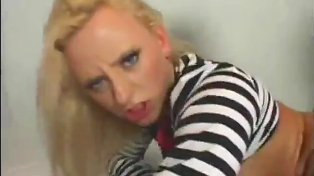 Sultry Prisoner Bends Over for Lustful Guard's Rough Punishment Fantasies