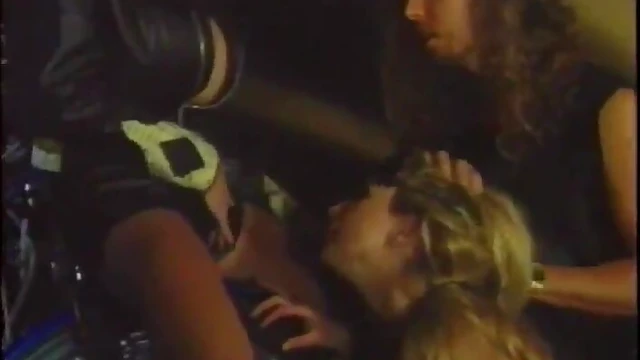 Hot Amateur Cougar With Big Tits Gets Spanked in Real Threesome Action