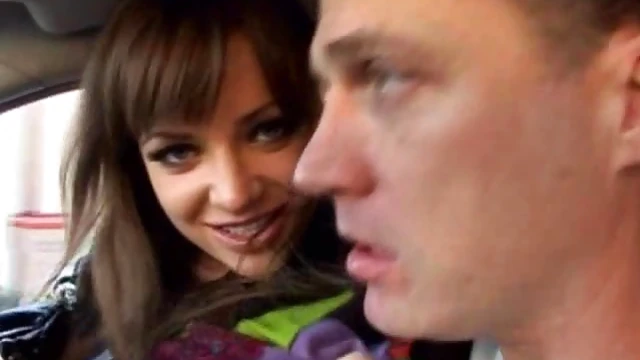 Sexi Girl With Big Mouth Sucks Cock And Greedily Drinks Warm Cum Juice