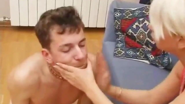 Sexy Feet Worship Queen Dominates Her Carpet-Licking Boyfriend Fully