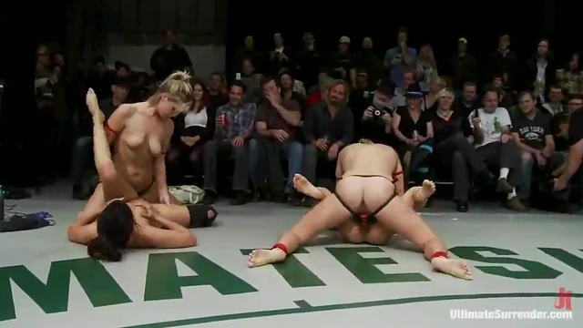 Four Hot Sluts Enjoy Strap-On Sex Orgy On Tatami Mat Together