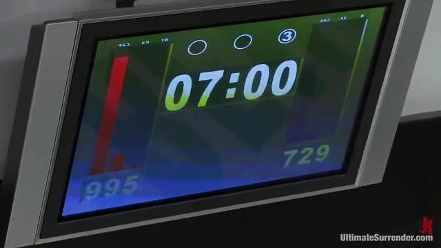 Four Hot Sluts Enjoy Strap-On Sex Orgy On Tatami Mat Together