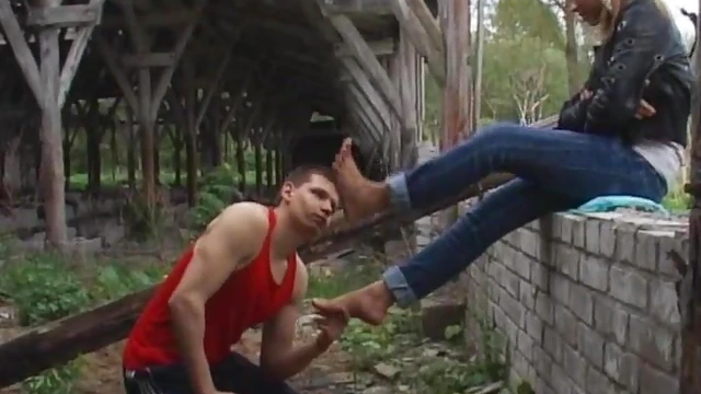 Outdoor Toy Fetish Teen Enjoys Toe Licking and Playful Outdoor Sex