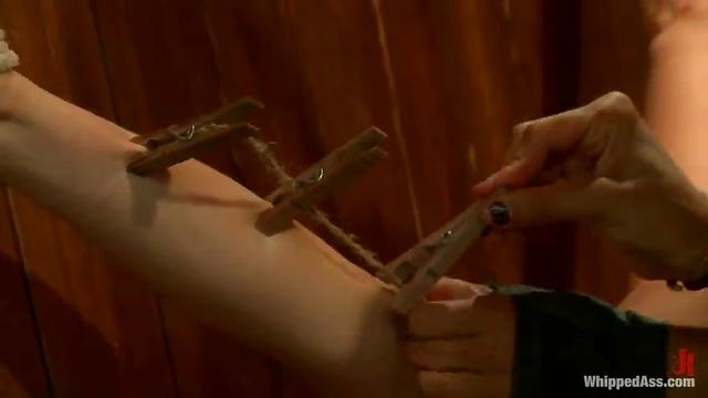 Sultry Chanel Preston Thrills Under Sexy Mistress Isis Love's Tormenting Touches