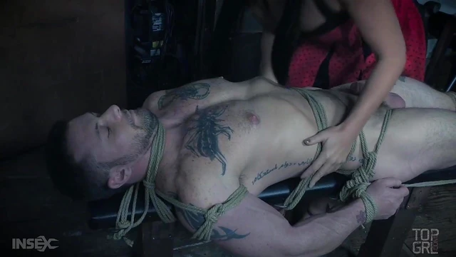 Dominant London River Facesits Her Male Slave For Ultimate Satisfaction