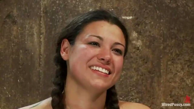 Submissive Dana Vixen Tormented by Dominant Isis Love for Pleasure