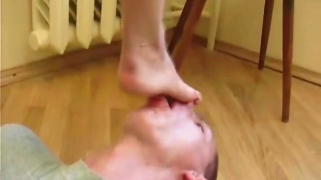 Caring Nataly Relieves Boyfriend’s Stress by Having Him Worship Her Toes