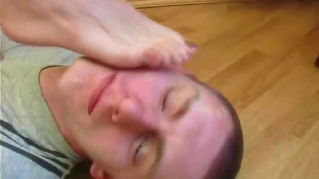 Caring Nataly Relieves Boyfriend’s Stress by Having Him Worship Her Toes