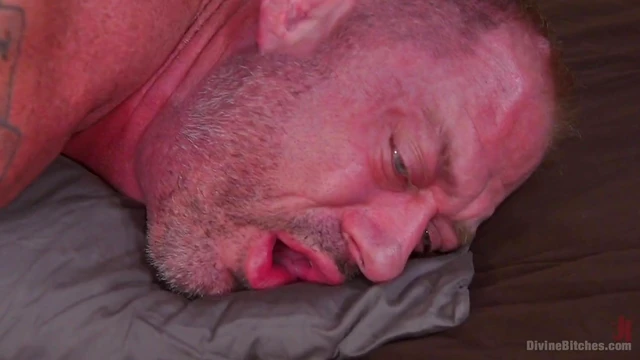 Redhead Daisy Ducati Dominates Lover With Long Strapon Punishment