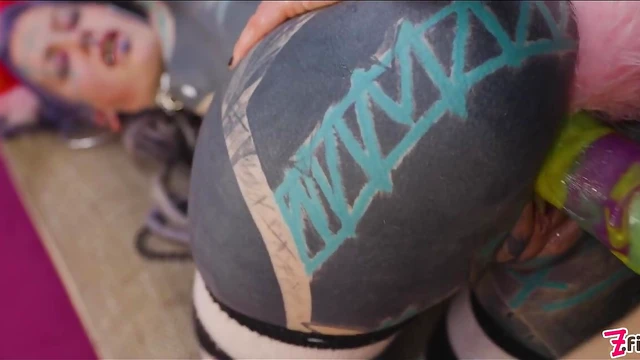 Flora Dominates Anuskatzz: A Steamy Pussy Control Fantasy Encounter