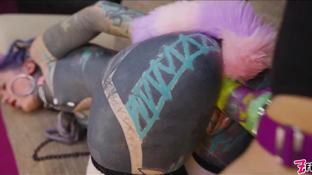 Flora Dominates Anuskatzz: A Steamy Pussy Control Fantasy Encounter