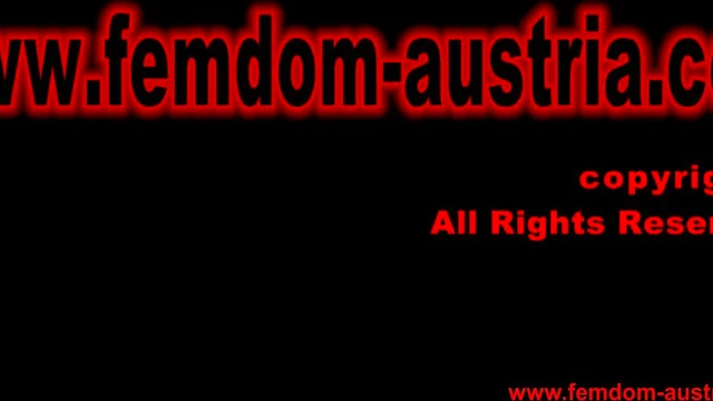 Dominant Mistress Commands Submissive Slave's Obedience Through Pleasure