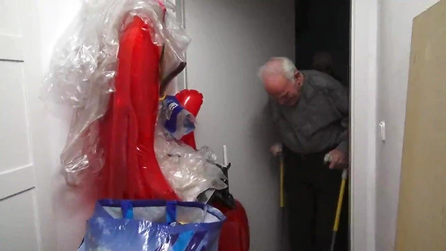 Old Boyfriend Gets Robbed and Fucked Hard by Bratty Girl