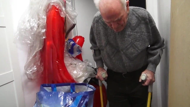 Old Boyfriend Gets Robbed and Fucked Hard by Bratty Girl