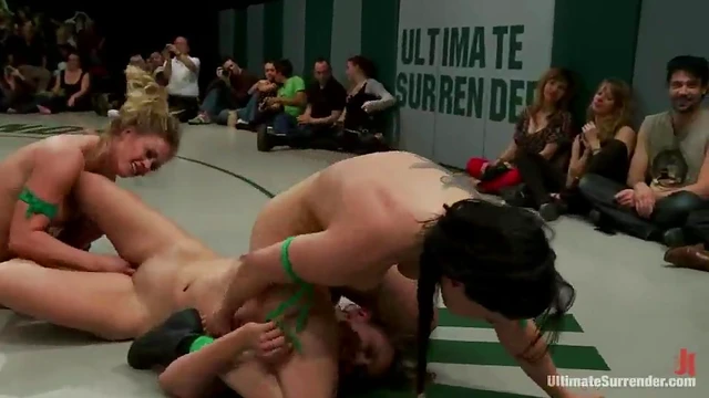 Sexy Lesbians Ignite Passion With Hot Show On The Ring