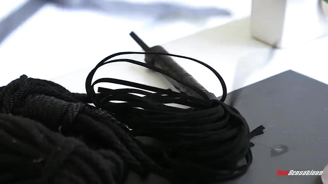 Dominant Mistress in Latex Pleasures Her Submissive SlaveEroticly