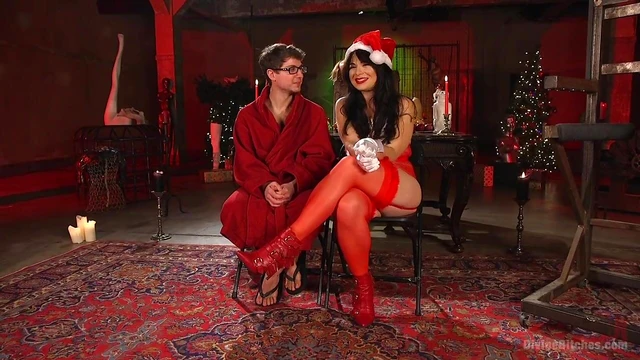 Siouxsie Q's Ultimate Fantasy: Unwrapping Her Handsome Male Slave Gift